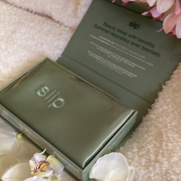 Slip Pure Silk Pillowcase💕 - Picture 8 of 9